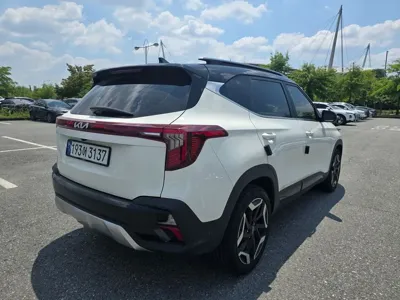 Kia Seltos 2023, 11840 км, за 27100000 KRW