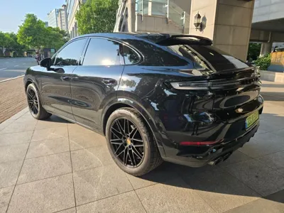 Porsche Cayenne 2024, 32000 км, за 138700000 KRW