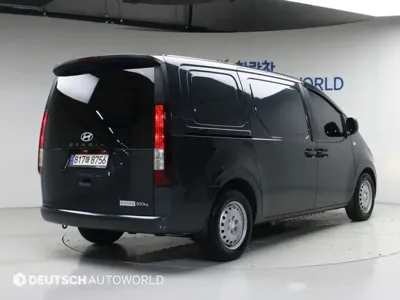 Hyundai Staria 2025, 53000 км, за 23700000 KRW