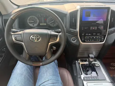 Toyota Land Cruiser 2019, 76000 км, за 430000 CNY - фото 9