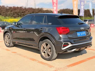 Audi Q2L 2022, 59000 км, за 119800 CNY
