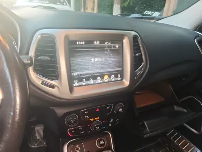 Jeep Compass 2017, 114500 км, за 43003.95 CNY - фото 14