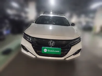 Honda Accord 2022, 31600 км, за 126401.64 CNY