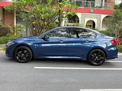 BMW 1 Series 2021, 100000 км, за 69800 CNY
