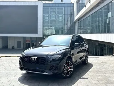 Audi Q5L · 2025 год
