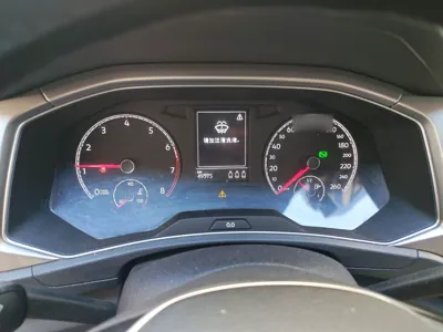 Volkswagen T-Roc 2018, 49600 км, за 62827.73 CNY - фото 8