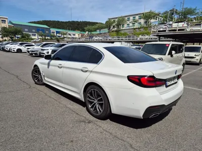 BMW 5-Series 2023, 87643 км, за 38500000 KRW