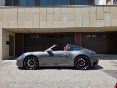 Porsche 911 2024, 17000 км, за 237000000 KRW