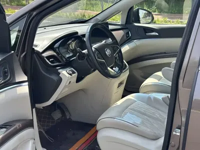 Buick GL8 2021, 130000 км, за 103800 CNY
