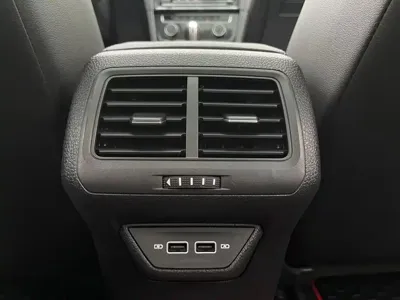 Volkswagen Golf 2018, 75800 км, за 65100 CNY - фото 18