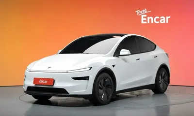 Tesla Model Y · 2025 год