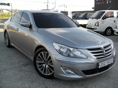 Hyundai Genesis · 2013 год