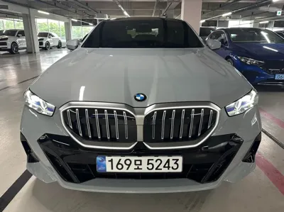 BMW 5-Series · 2025 год