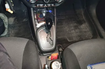 Hyundai Verna (older generation) 2017, 75700 км, за 35881.15 CNY - фото 11