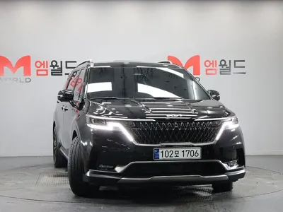 Kia Canival · 2023 год