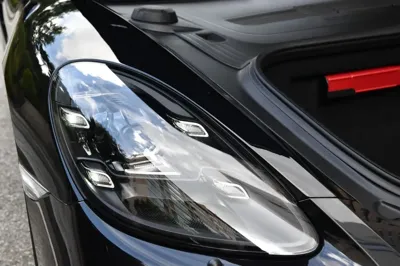 Porsche 718 2024, 11500 км, за 10000000 KRW