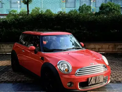 MINI MINI 2014, 120000 км, за 34500 CNY