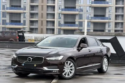 Volvo S90 · 2020 год