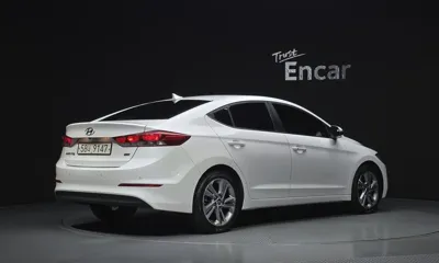 Hyundai Avante 2017, 67354 км, за 9200000 KRW