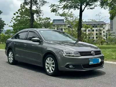 Volkswagen Sagitar 2013, 60000 км, за 23800 CNY