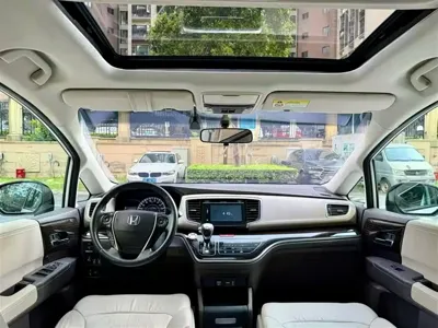 Honda Odyssey 2018, 150000 км, за 88800 CNY - фото 6