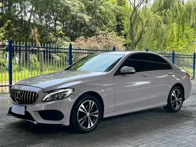 Mercedes-Benz C-Class · 2017 год