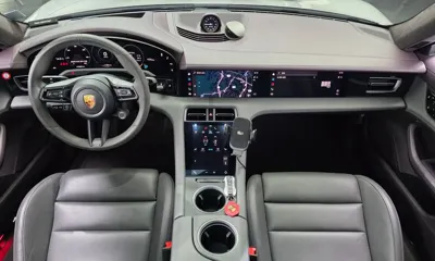 Porsche Taycan 2021, 41328 км, за 106000000 KRW - фото 7