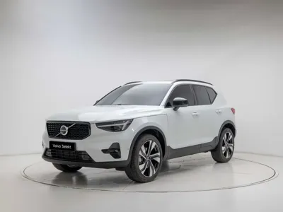 Volvo XC40 · 2026 год