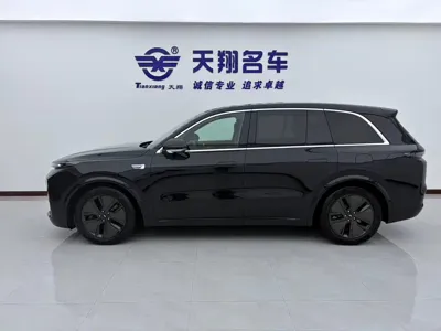 Li Auto Li L8 2024, 34000 км, за 248000 CNY