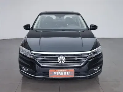 Volkswagen Lavida 2018, 19000 км, за 41800 CNY