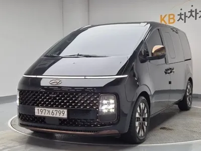Hyundai Staria · 2024 год
