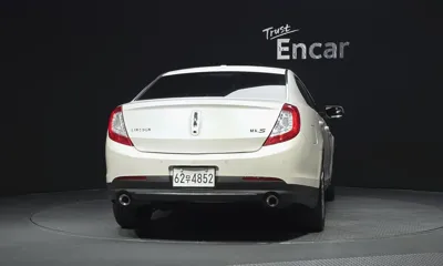 Lincoln MKS 2014, 123086 км, за 3300000 KRW - фото 4