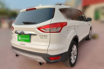 Ford Kuga 2015, 64400 км, за 37953.05 CNY