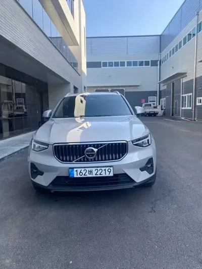 Volvo XC40 · 2023 год