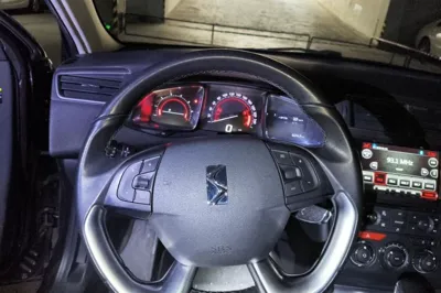 DS 4S 2016, 95900 км, за 33418.82 CNY