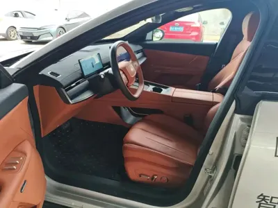 eπ eπ007 2025, 5000 км, за 102800 CNY
