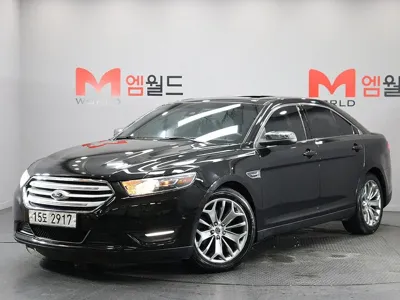 Ford Taurus · 2013 год