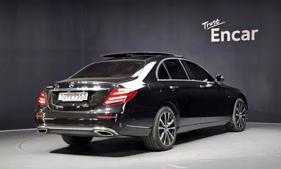 Mercedes-Benz E-Class 2019, 76605 км, за 26700000 KRW - фото 2