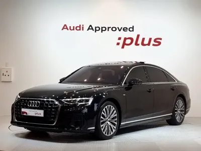 Audi A8 · 2023 год