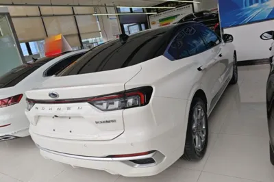 Ford Mondeo 2023, 16299 км, за 139249.6 CNY - фото 6