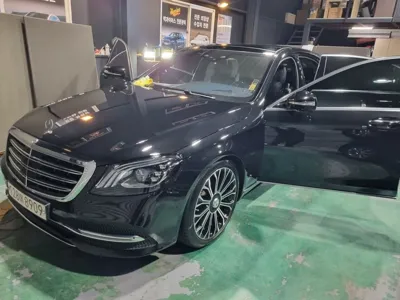 Mercedes-Benz S-Class · 2018 год