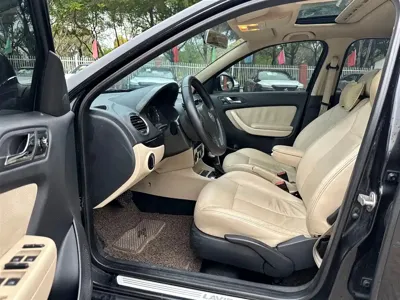Volkswagen Lavida 2012, 140000 км, за 12800 CNY