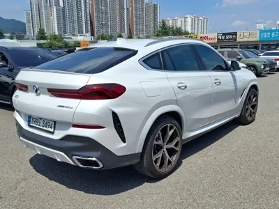 BMW X6 2022, 44740 км, за 71500000 KRW
