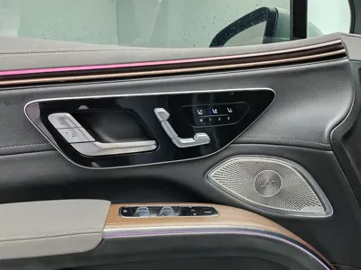 Mercedes-Benz EQS SUV 2023, 43000 км, за 325700 CNY - фото 18
