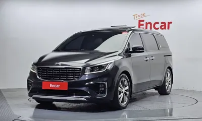 Kia Canival · 2019 год