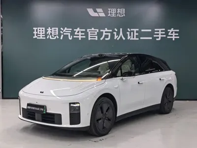 Li Auto 理想i6 · 2025 год