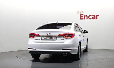 Hyundai Sonata 2015, 131917 км, за 8490000 KRW