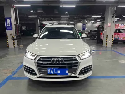 Audi Q5L 2020, 46000 км, за 129800 CNY