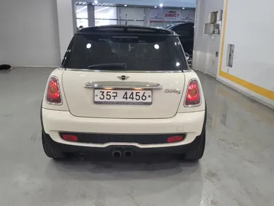MINI Cooper 2009, 176535 км, за 3700000 KRW