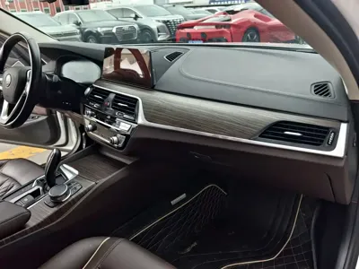 BMW 5 Series New Energy 2019, 51000 км, за 122000 CNY - фото 12